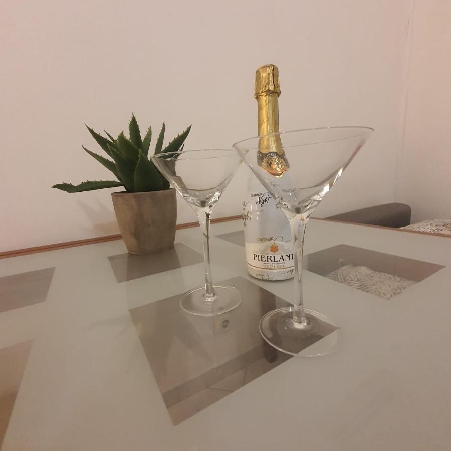 Apartman Monika Near The Beach Сплит Екстериор снимка